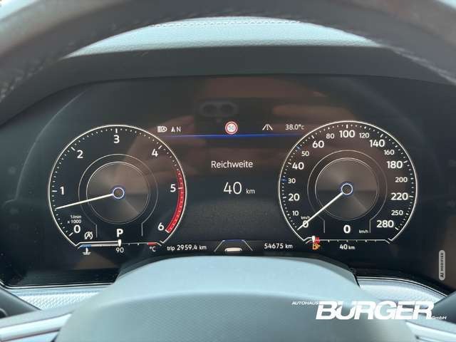 Volkswagen Touareg R-Line 4M Navi AHK ACC Luftfederung Leder StandHZG