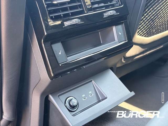 Volkswagen Touareg R-Line 4M Navi AHK ACC Luftfederung Leder StandHZG