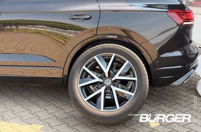 Volkswagen Touareg R-Line 4M Navi AHK ACC Luftfederung Leder StandHZG
