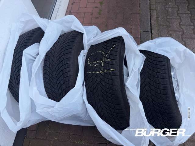 Ford Kuga ST-Line Navi Bi-Xenon Kamera LenkrHzg Sony El.Heck