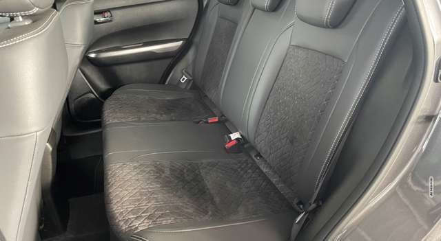 Suzuki Vitara 1.4 Comfort + Facelift Navi Leder LED Kamera ACC S