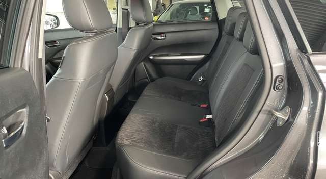 Suzuki Vitara 1.4 Comfort + Facelift Navi Leder LED Kamera ACC S