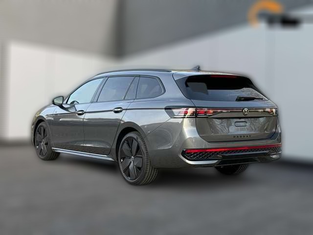 Volkswagen Passat Variant R-Line AHK+PANO+NAVI+Head-UP+Matrix-LED+ACC 2.0...