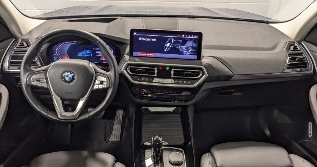 BMW X3 20i xDrive Laser Live-Cockpit Pano Innovation