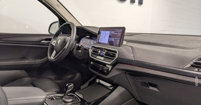 BMW X3 20i xDrive Laser Live-Cockpit Pano Innovation