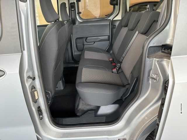 Ford Tourneo Courier Trend 1.0 EcoBoost +PDC+RFK+ACC+TWA+M&S+NAVI+