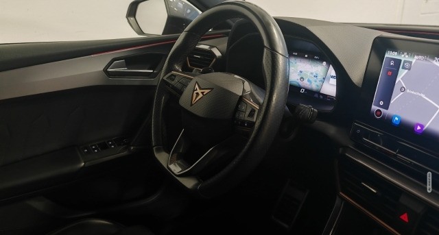 Cupra Leon ST VZ 1.4 e-Hybrid DCC Navi Parklenk
