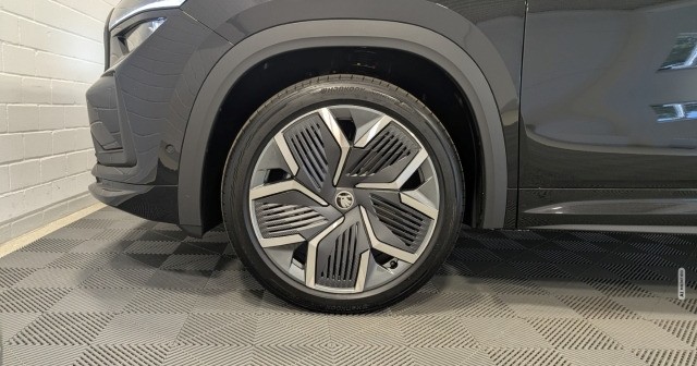 Skoda Kodiaq Sportline 2.0TDI 4x4 DCC+ AHK Pano FahrAss+ Infotain+