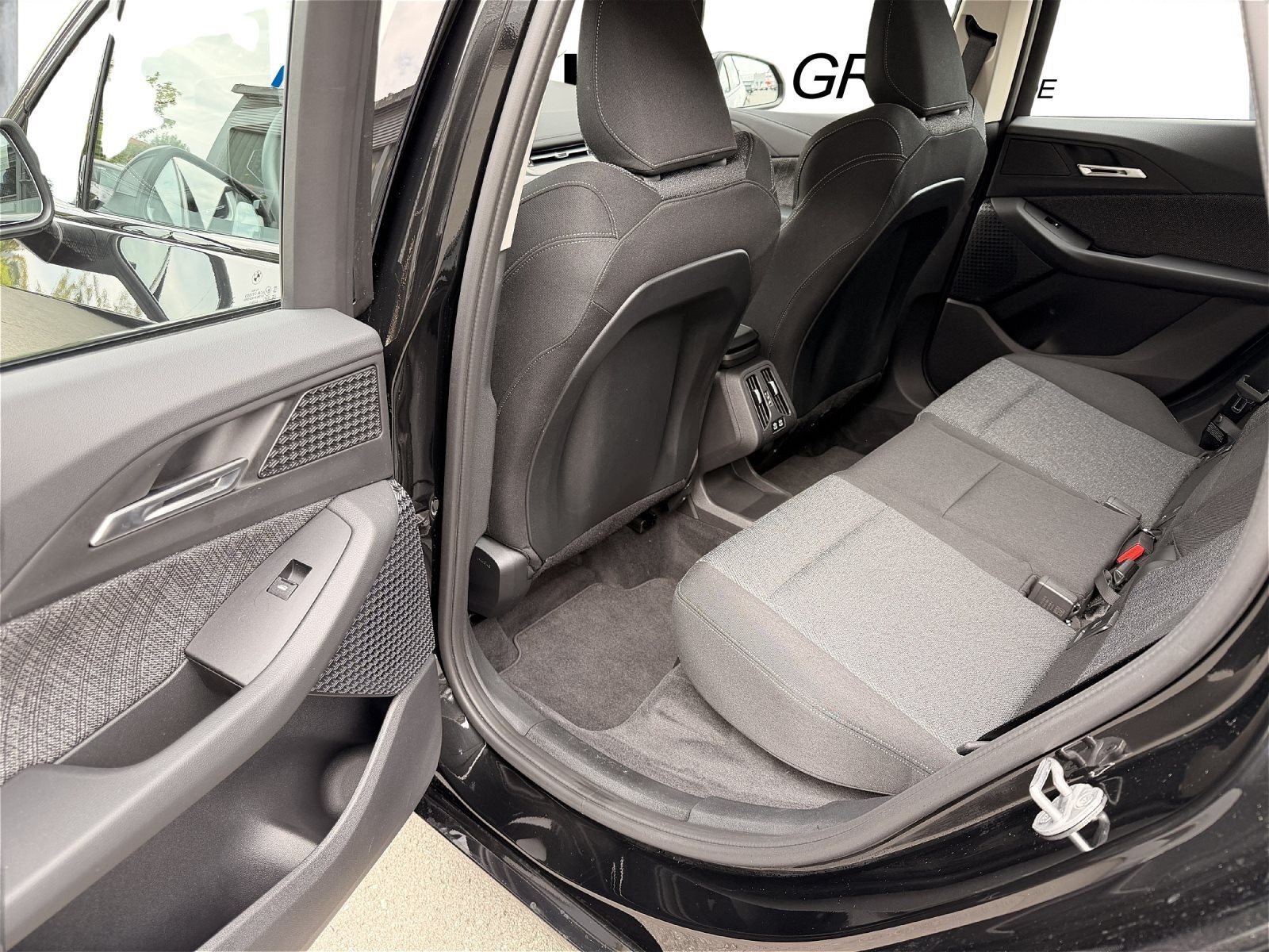 BMW 220 Active Tourer AHK Sport HeadUp LiveCockpit Prof Adapt LED