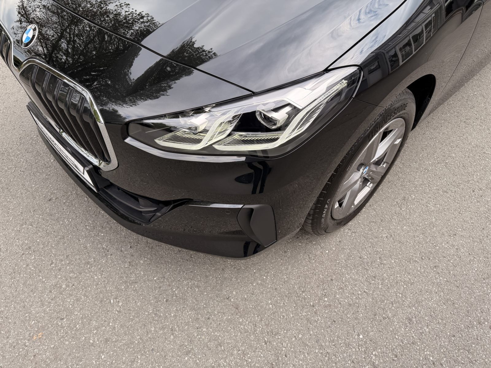 BMW 220 Active Tourer AHK Sport HeadUp LiveCockpit Prof Adapt LED