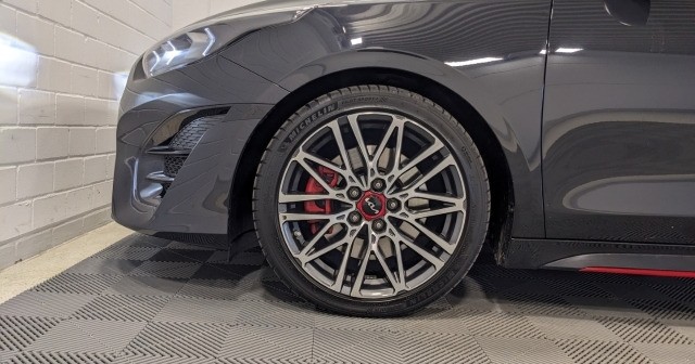 Kia pro_cee'd / ProCeed GT 1.6 T-GDI LED Pano AHK KAM CarPlay
