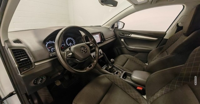Skoda Karoq Ambition 1.0 TSI CarPlay SHZ DAB PDC Klima