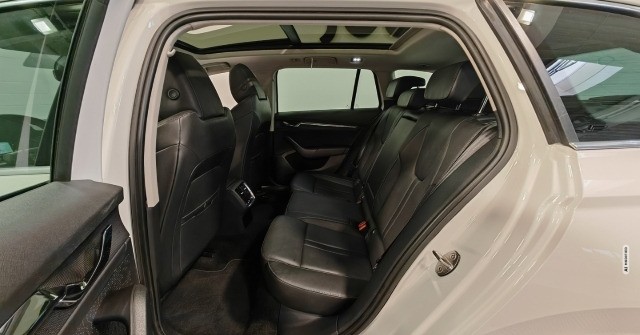 Skoda Octavia Combi Style 1.5TSI MTRX HUD ACC DCC DAB+