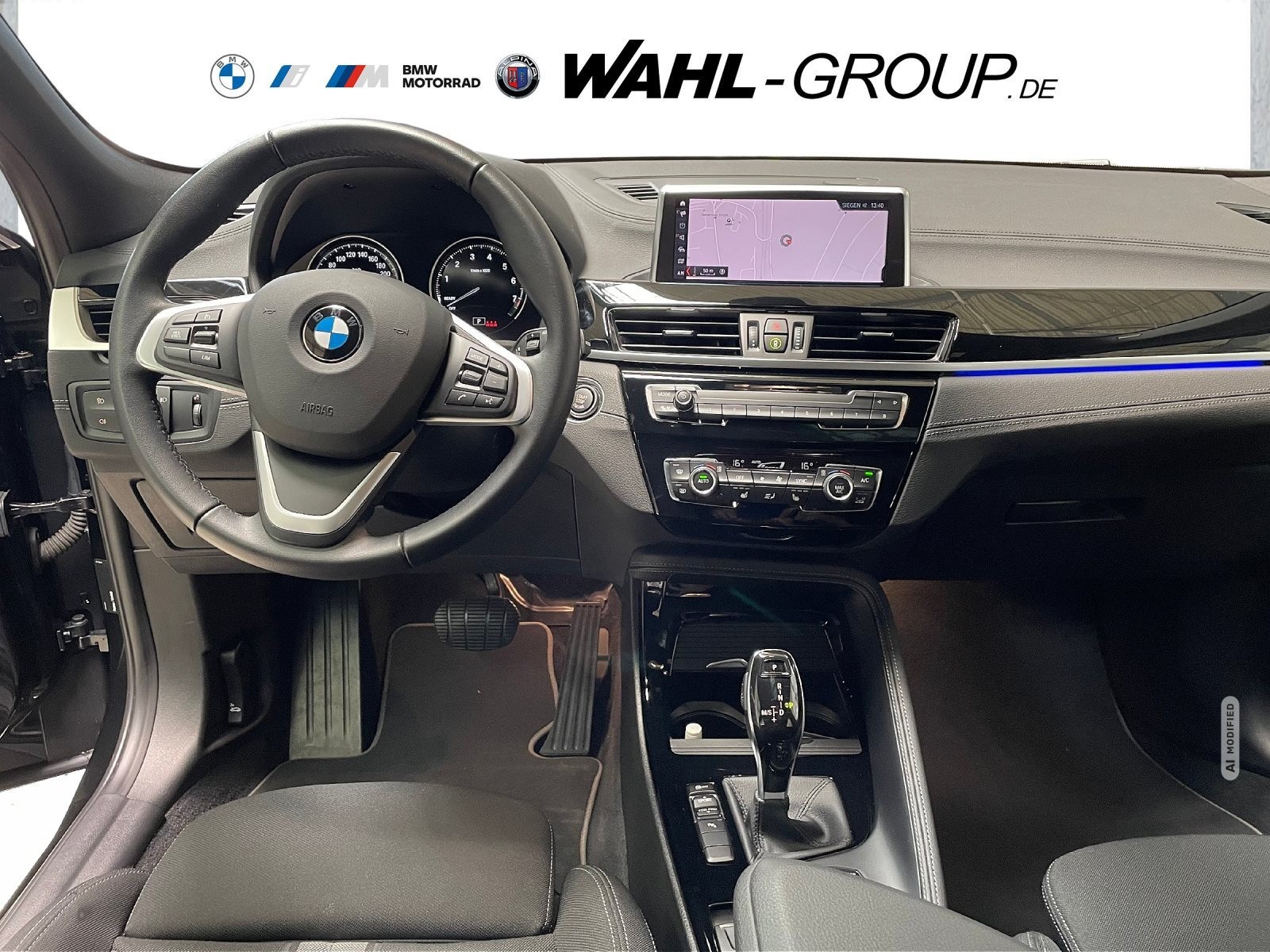 BMW X2 PARKASSISTENT LED PANO NAVI AHK ALU 18