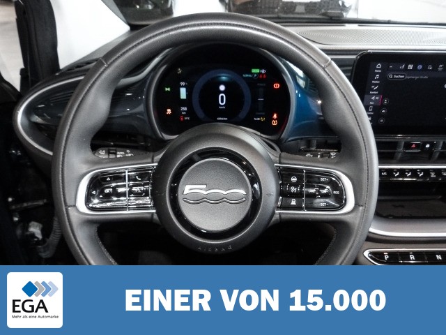 Fiat 500e Cabrio Icon Navi Digitales Cockpit Apple CarPlay Klimaautom