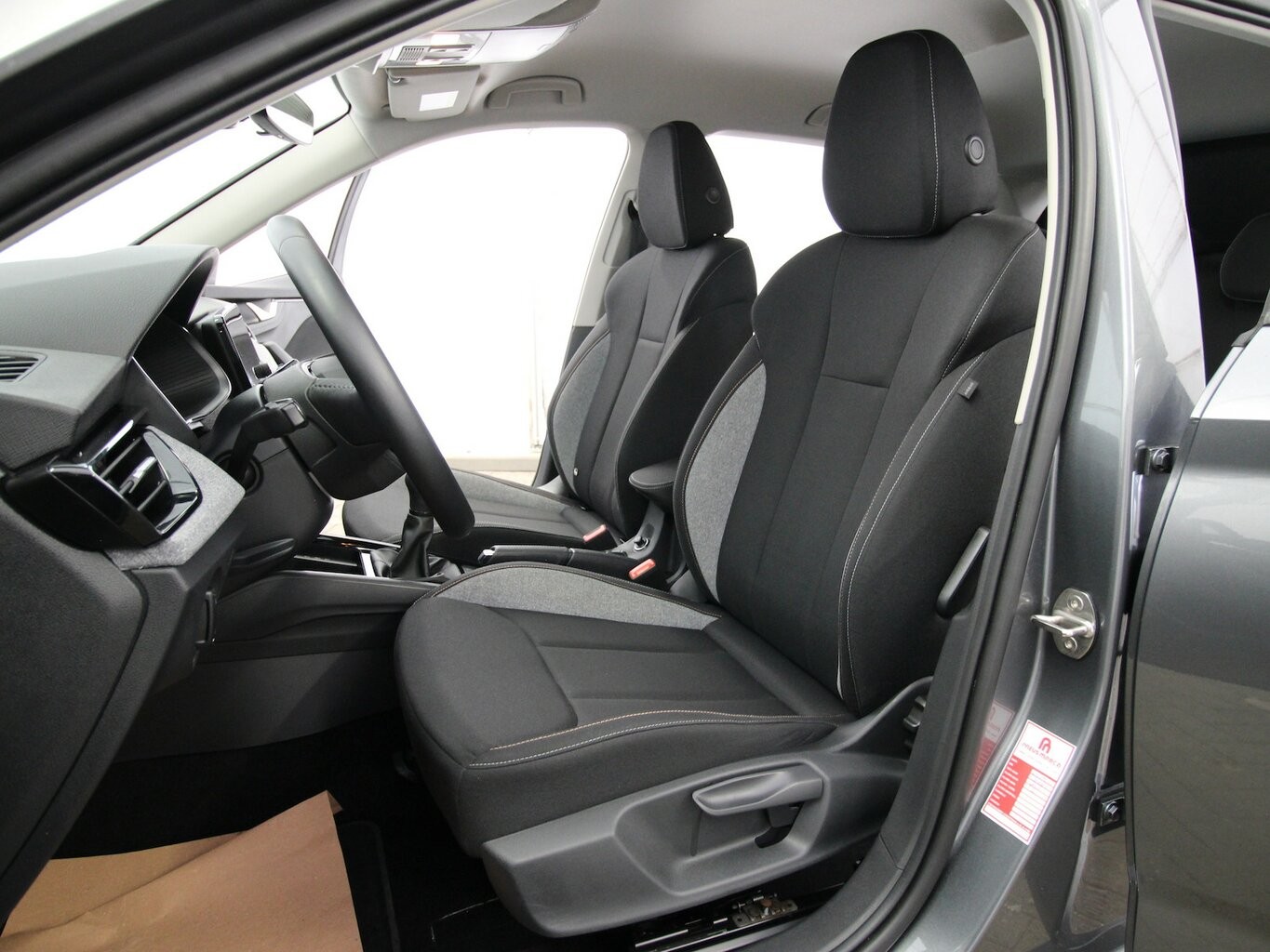 Skoda Kamiq TSI OPF Selection LED+TEMPOMAT+KLIMA+ALU...