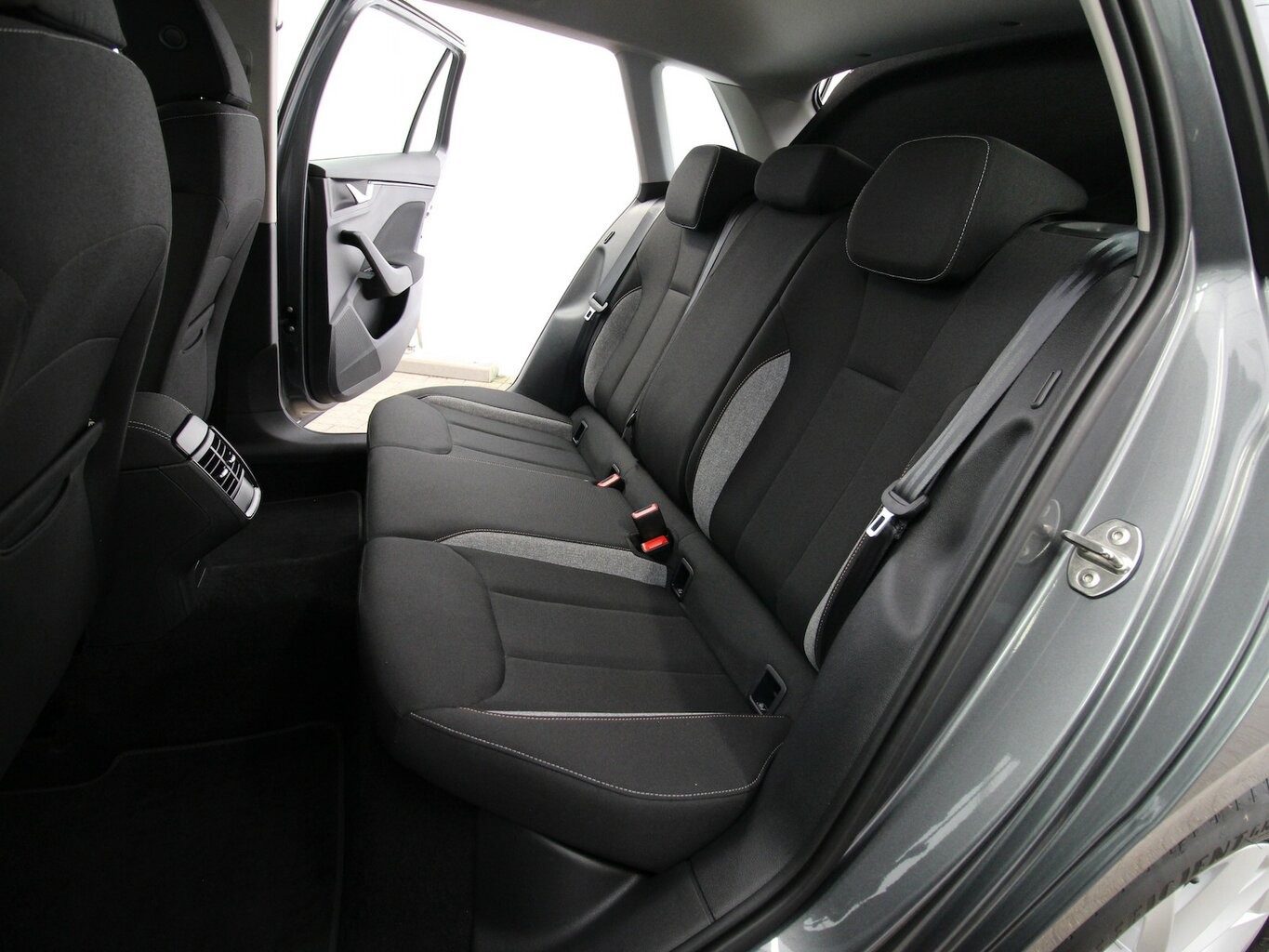 Skoda Kamiq TSI OPF Selection LED+TEMPOMAT+KLIMA+ALU...