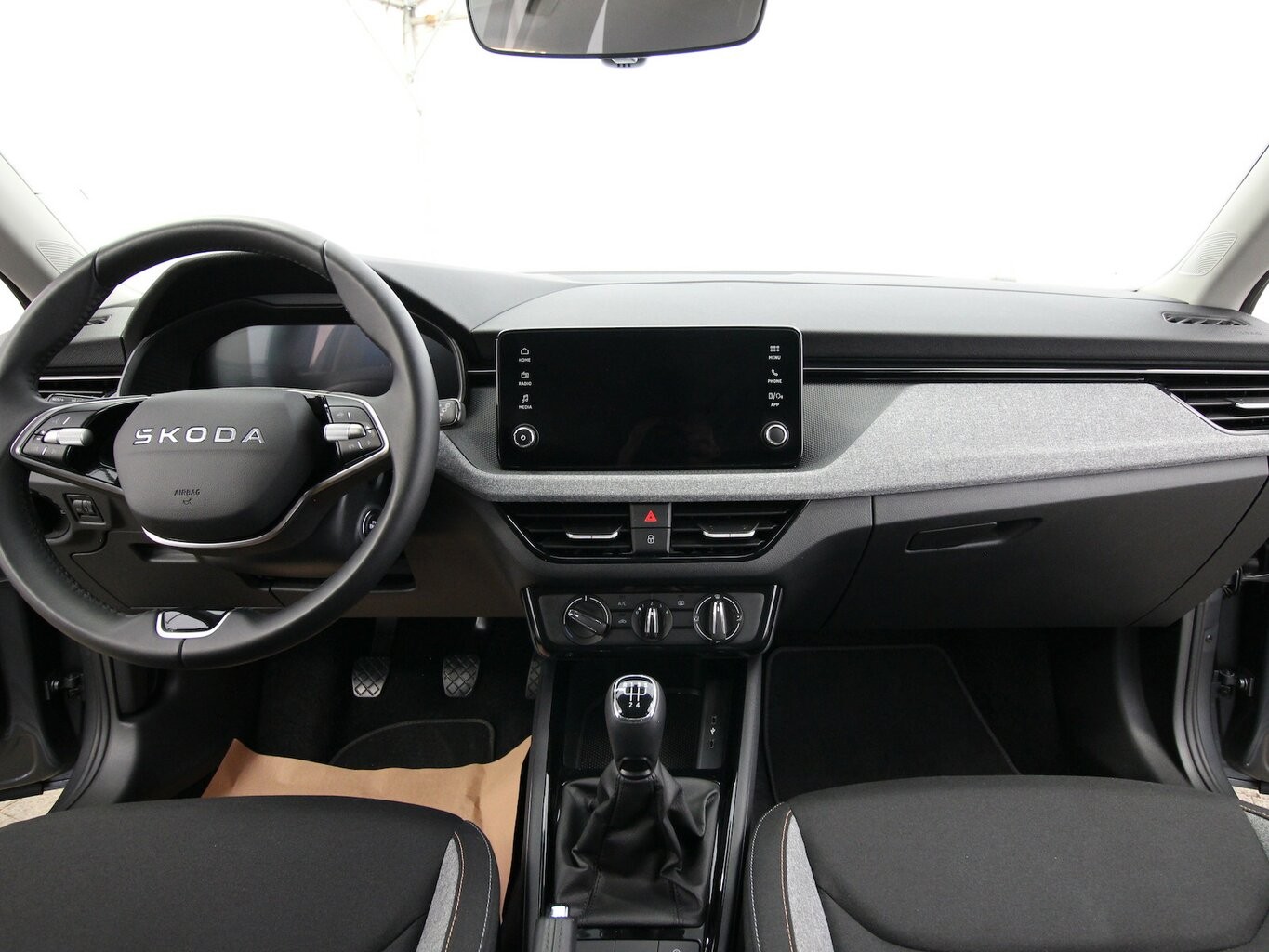 Skoda Kamiq TSI OPF Selection LED+TEMPOMAT+KLIMA+ALU...