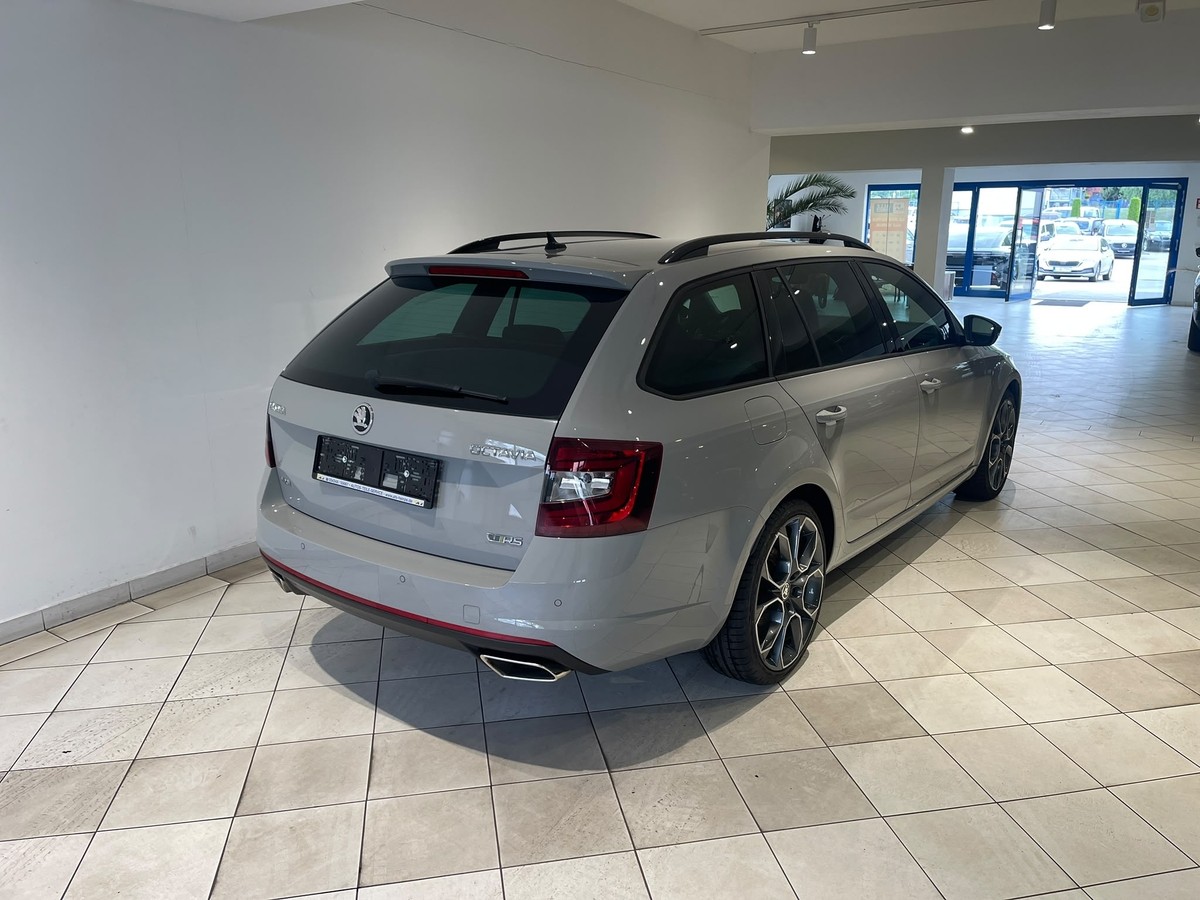 Skoda Octavia Combi RS 2.0TDI Navi LED Allrad Alcantara