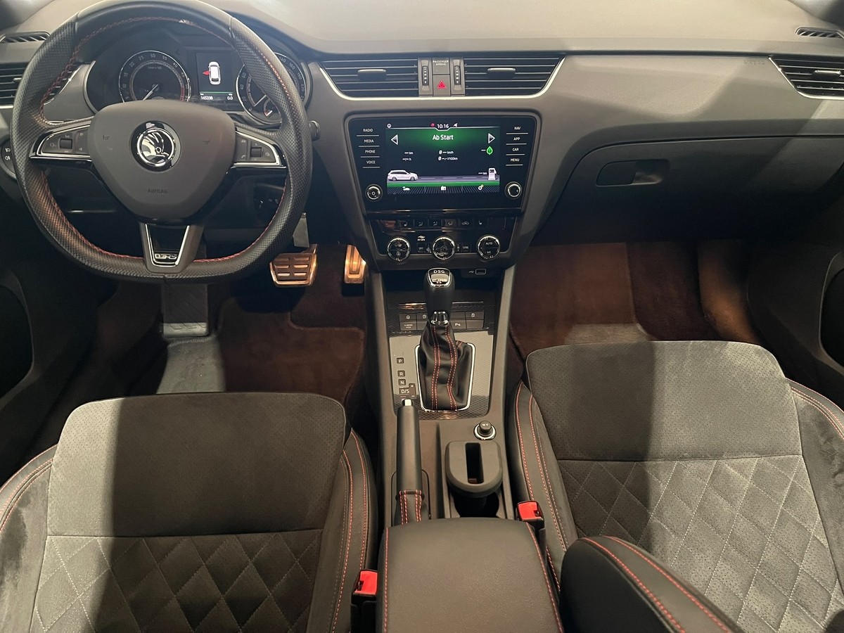 Skoda Octavia Combi RS 2.0TDI Navi LED Allrad Alcantara