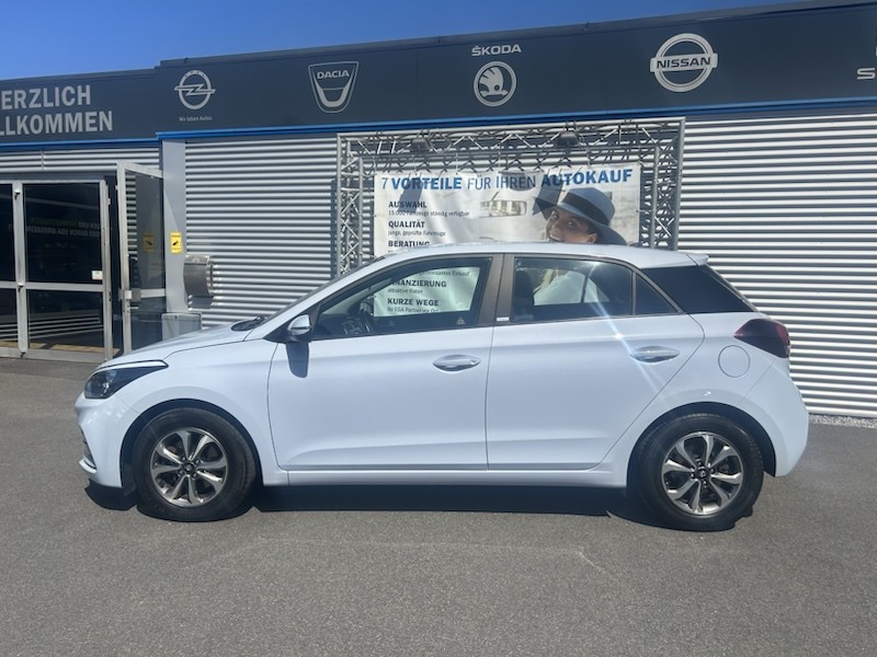 Hyundai i20 1.0 TREND AUTOMATIK*KLIMA*SHZG*RADIO*BTH*ALU*PDC