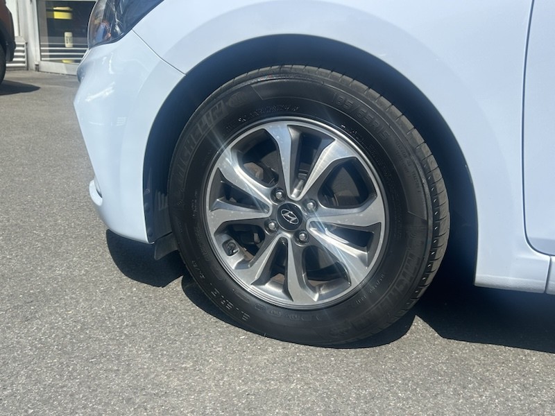 Hyundai i20 1.0 TREND AUTOMATIK*KLIMA*SHZG*RADIO*BTH*ALU*PDC