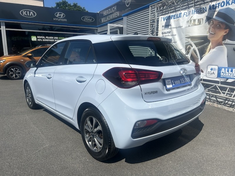 Hyundai i20 1.0 TREND AUTOMATIK*KLIMA*SHZG*RADIO*BTH*ALU*PDC