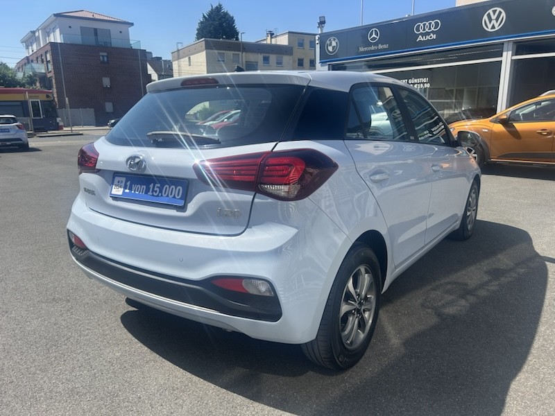 Hyundai i20 1.0 TREND AUTOMATIK*KLIMA*SHZG*RADIO*BTH*ALU*PDC