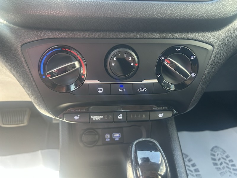 Hyundai i20 1.0 TREND AUTOMATIK*KLIMA*SHZG*RADIO*BTH*ALU*PDC