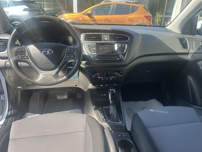 Hyundai i20 1.0 TREND AUTOMATIK*KLIMA*SHZG*RADIO*BTH*ALU*PDC