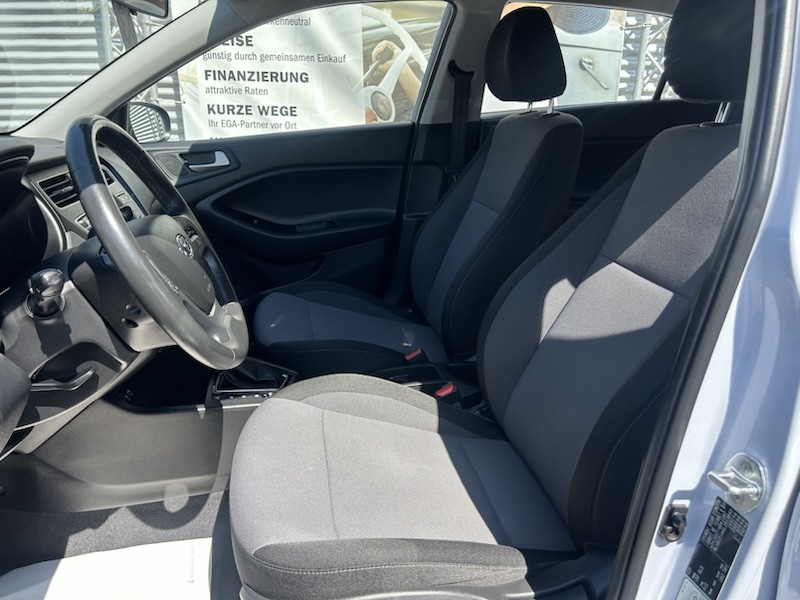 Hyundai i20 1.0 TREND AUTOMATIK*KLIMA*SHZG*RADIO*BTH*ALU*PDC