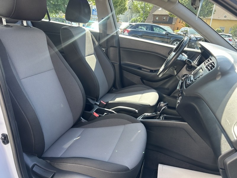 Hyundai i20 1.0 TREND AUTOMATIK*KLIMA*SHZG*RADIO*BTH*ALU*PDC