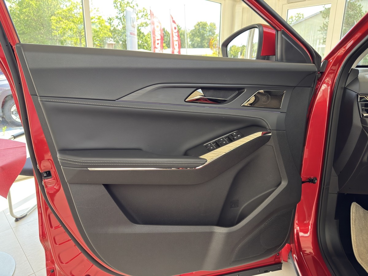 JAC JS8 Pro JS8 Pro A/T 7Sitzer