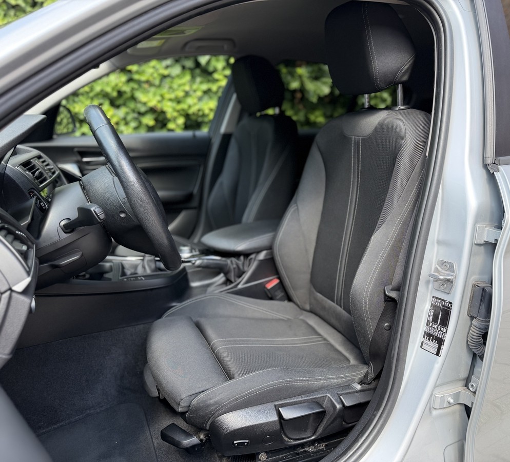 BMW 116 116 i Sport Line/Navi/PDC/SHZ/LED/Tempomat/Klima