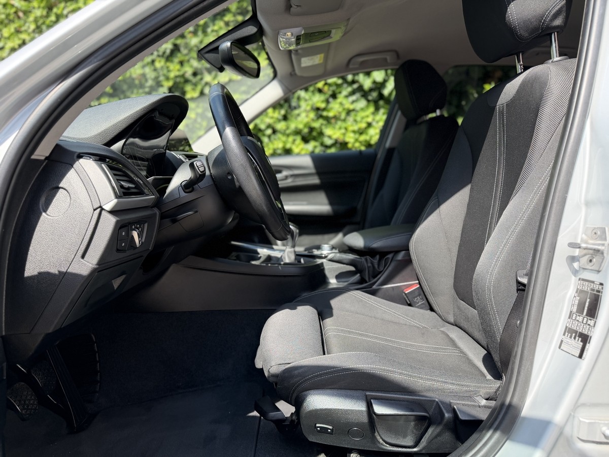 BMW 116 116 i Sport Line/Navi/PDC/SHZ/LED/Tempomat/Klima