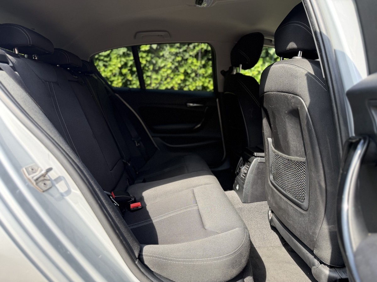 BMW 116 116 i Sport Line/Navi/PDC/SHZ/LED/Tempomat/Klima