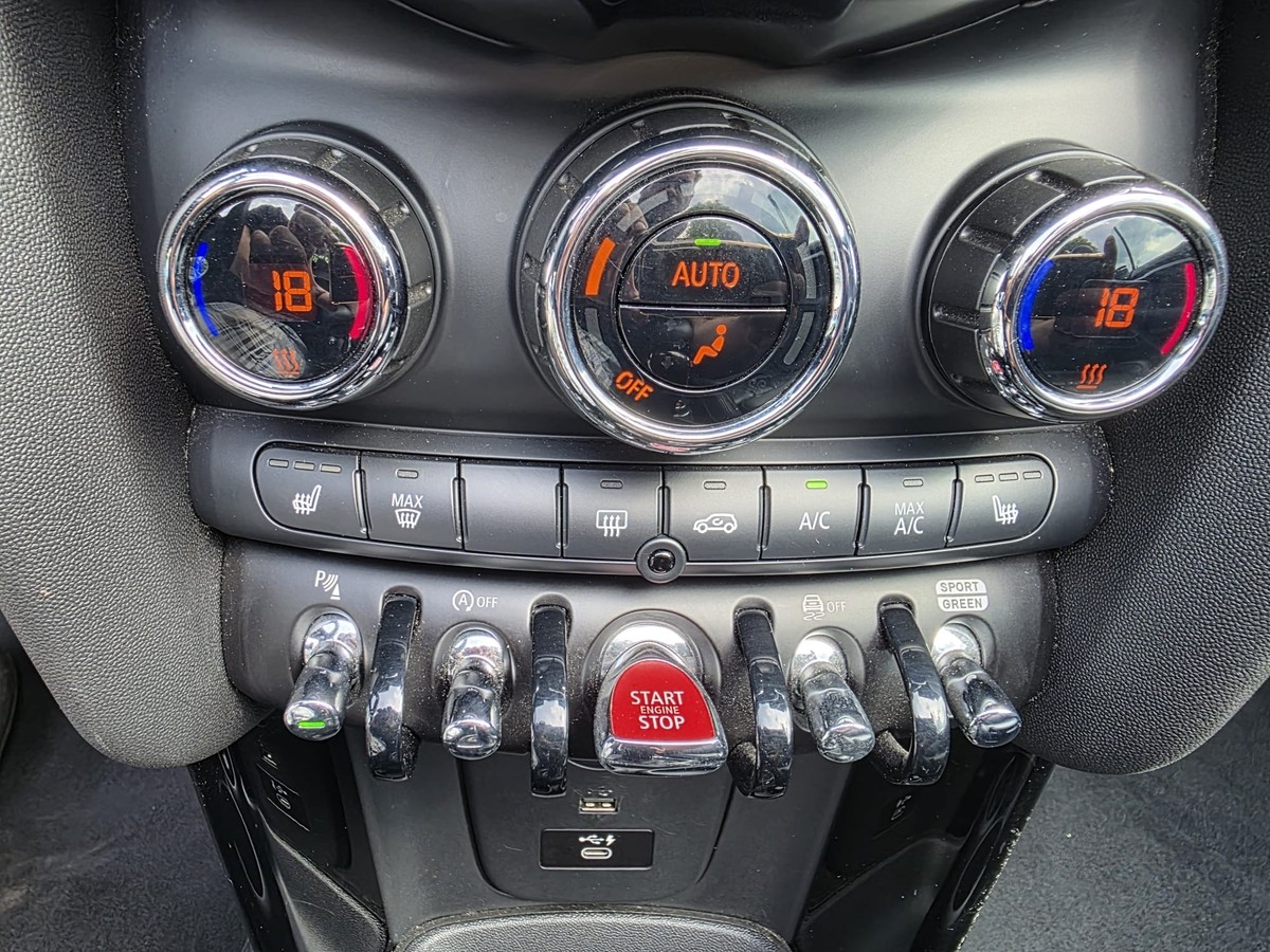 MINI John Cooper Works Cabrio John Cooper Works/ACC/Harman/LED/