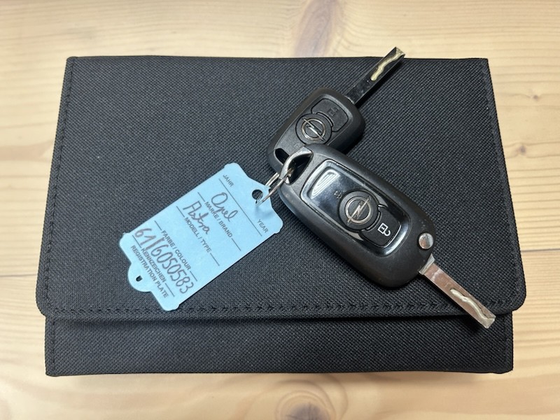 Opel Astra 1.4 TURBO EDITION NAVI*WINTERPAKET*PDC*R-CAM*ALU