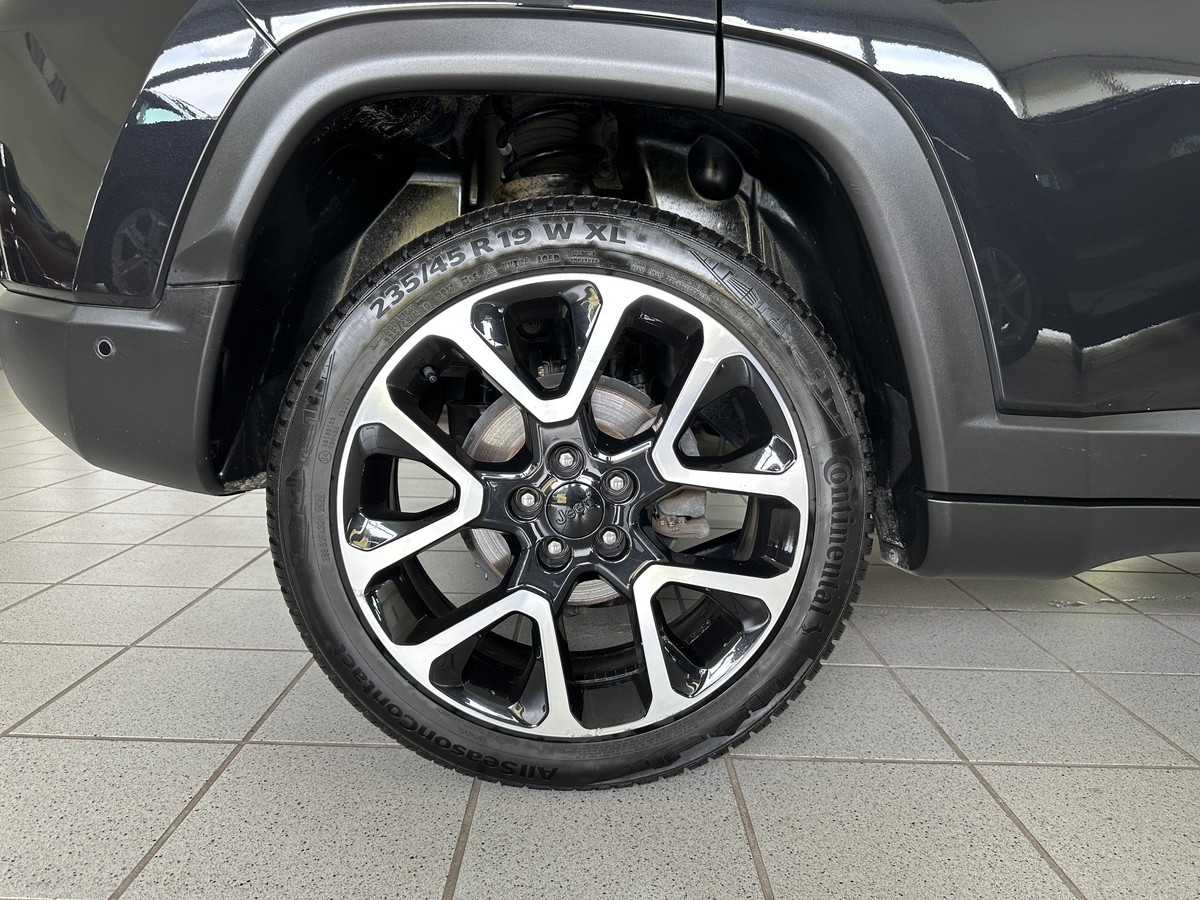 Jeep Compass 1.3 Limited 19