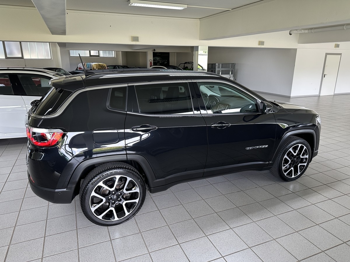 Jeep Compass 1.3 Limited 19