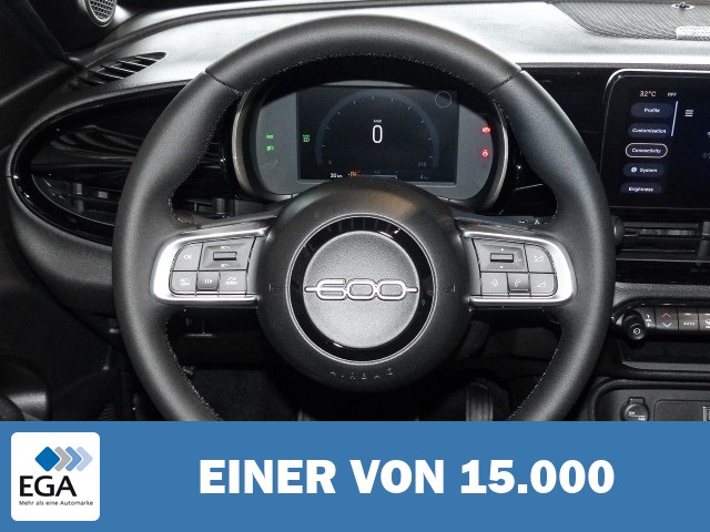 Fiat 600 Street Edition Soundsystem LED Dyn. Kurvenlicht Apple CarPlay Android Auto