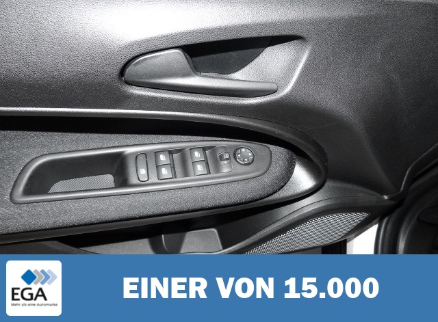 Fiat 600 Street Edition Soundsystem LED Dyn. Kurvenlicht Apple CarPlay Android Auto