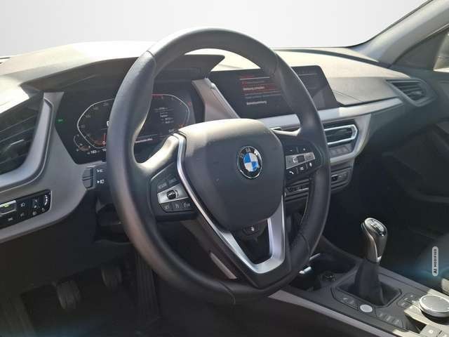 BMW 116 i Advantage KLIMA / NAVI / LED / SITZHEIZUNG