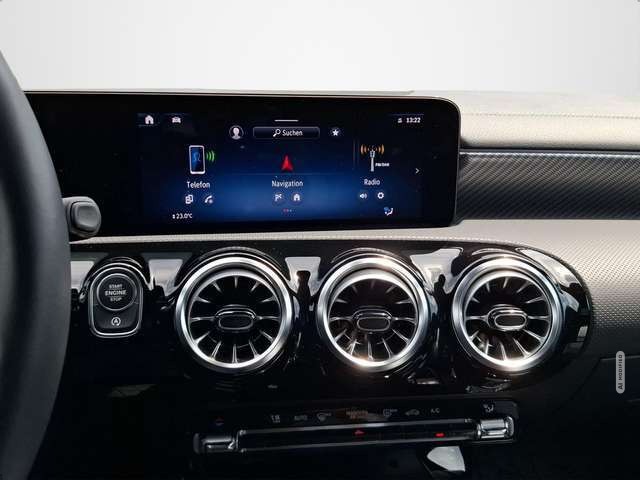 Mercedes-Benz CLA 180 Shooting Brake Progessive AUTOMATIK / LED / NAVI