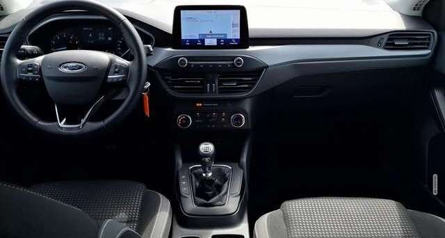 Ford Focus 1.0 Cool & Connect KLIMA / LED / NAVI / SITZHEIZUN