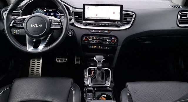 Kia XCeed 1.5 T-GDI Platinum Edition AUTOMATIK / AHK / PANOR