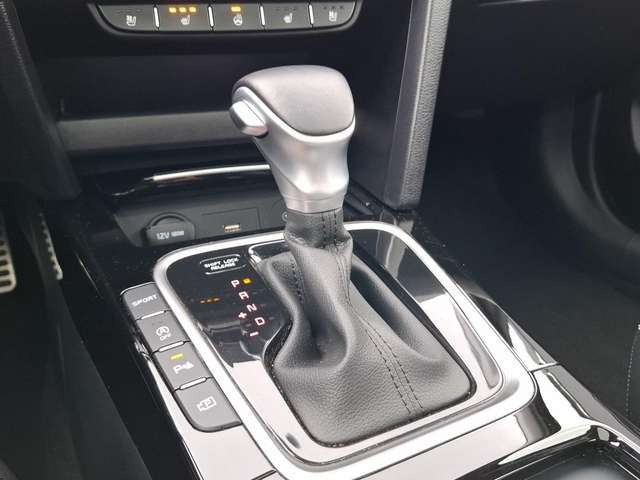 Kia XCeed 1.5 T-GDI Platinum Edition AUTOMATIK / AHK / PANOR