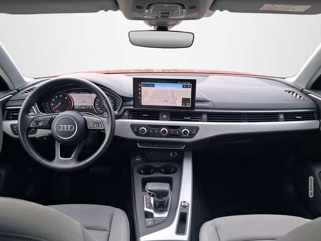 Audi A4 Avant 35 TFSI S-TRONIC / AHK / PANORAMA / LED / NA