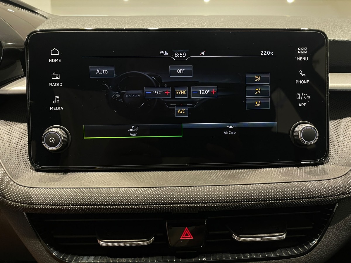 Skoda Fabia 1.0 TSI LED Klimaautomatik 5J Garantie