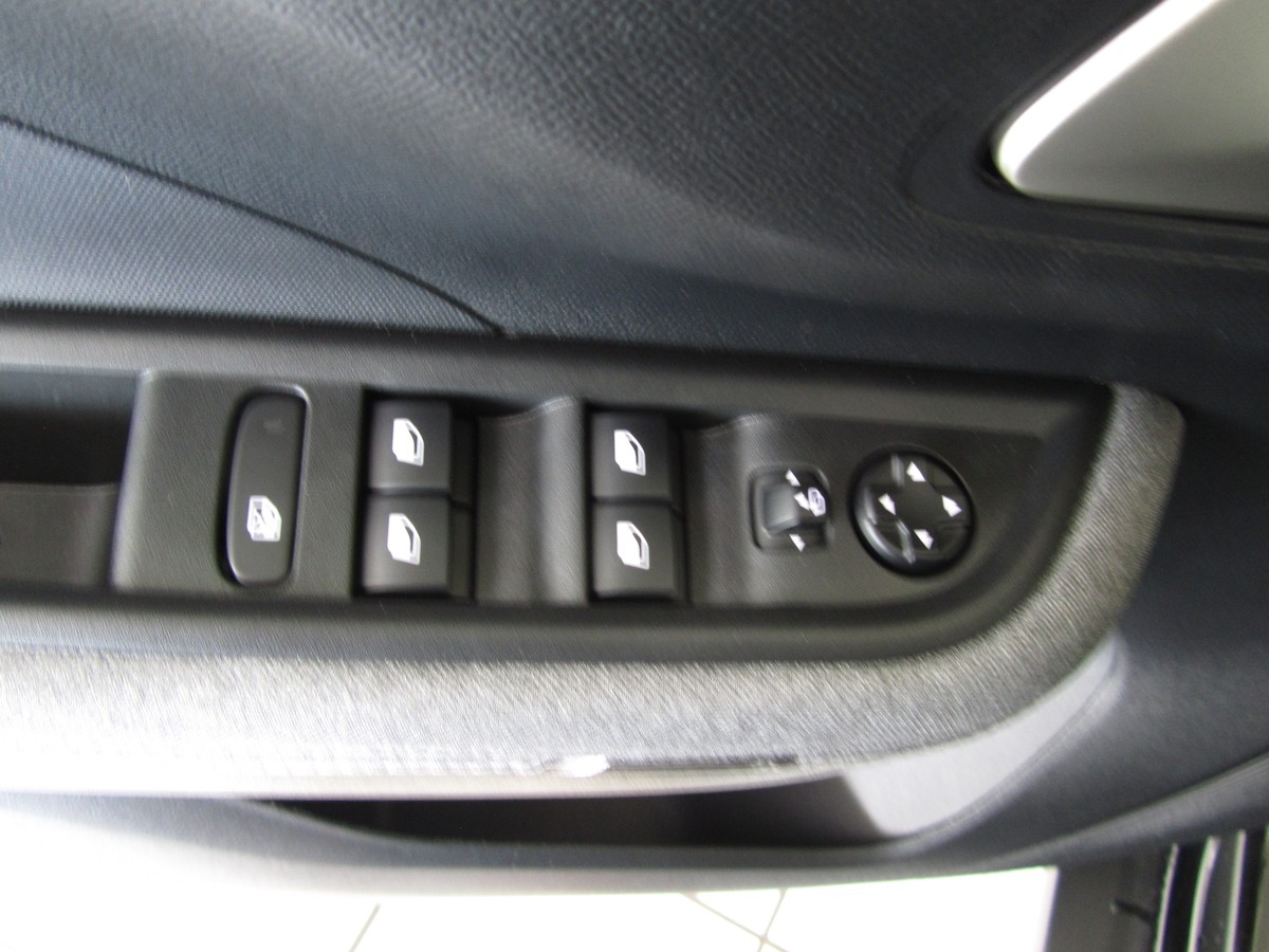 Opel Frontera 1.2 Mild-Hybrid Ultimate